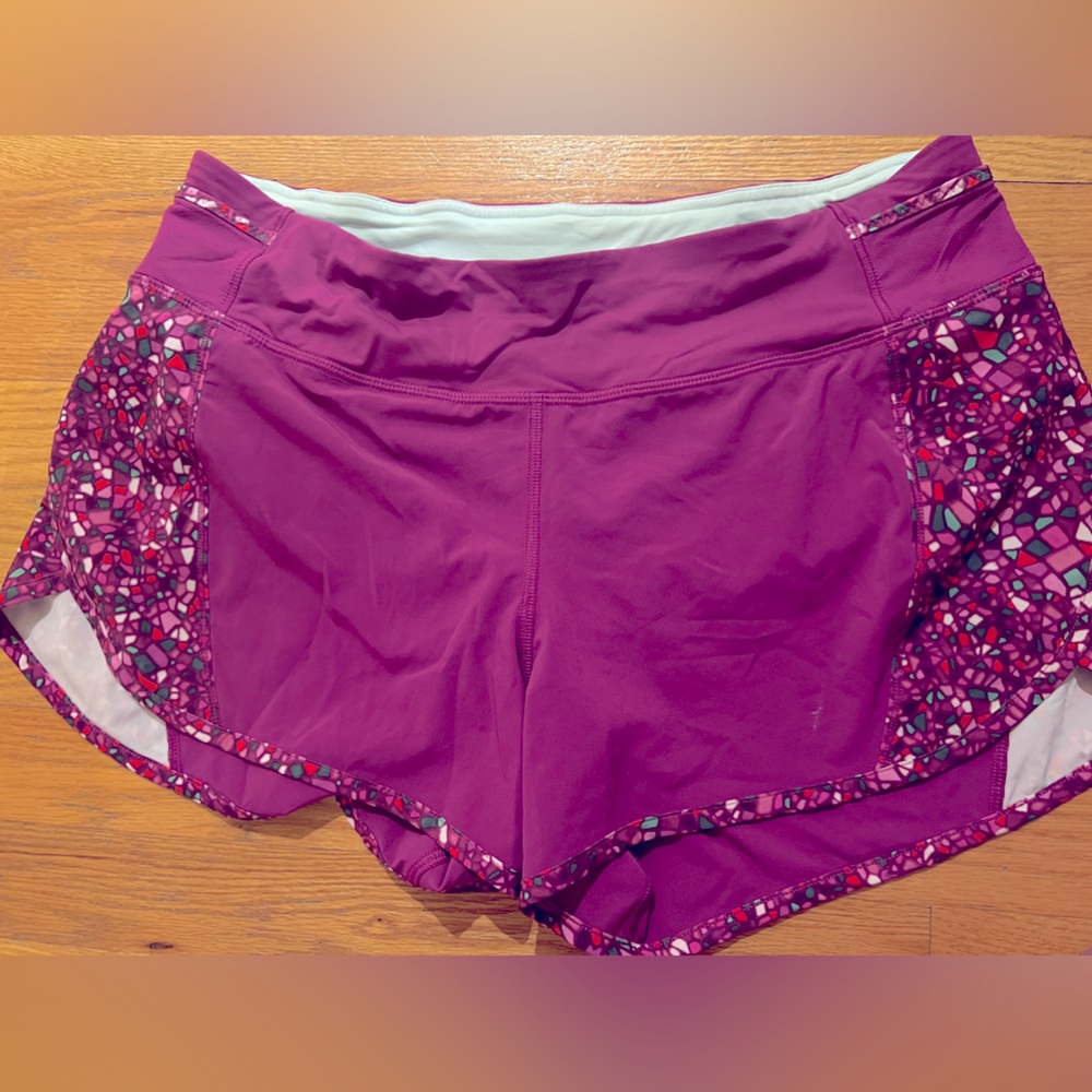 Hotty hot lululemon shorts.